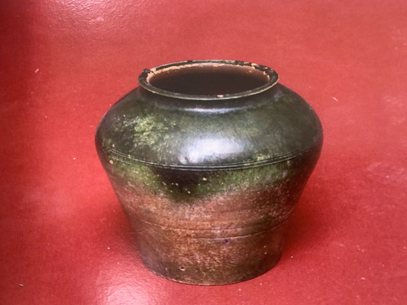 绿釉陶罐